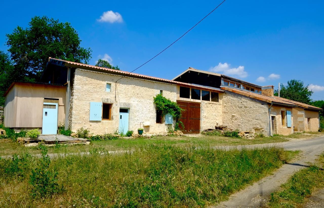 Chambres Des Forges Cellefrouin ภายนอก รูปภาพ